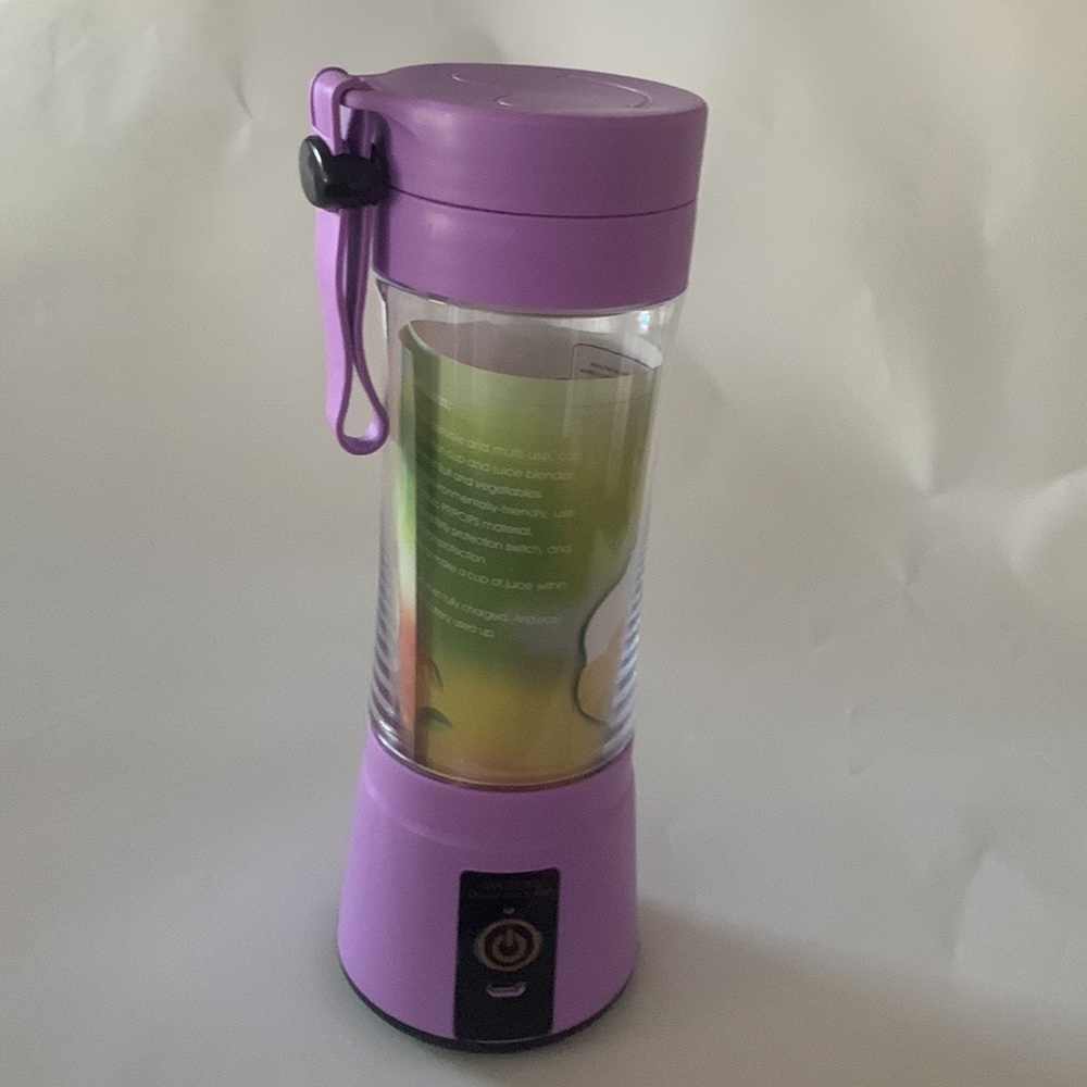 Portable blender
